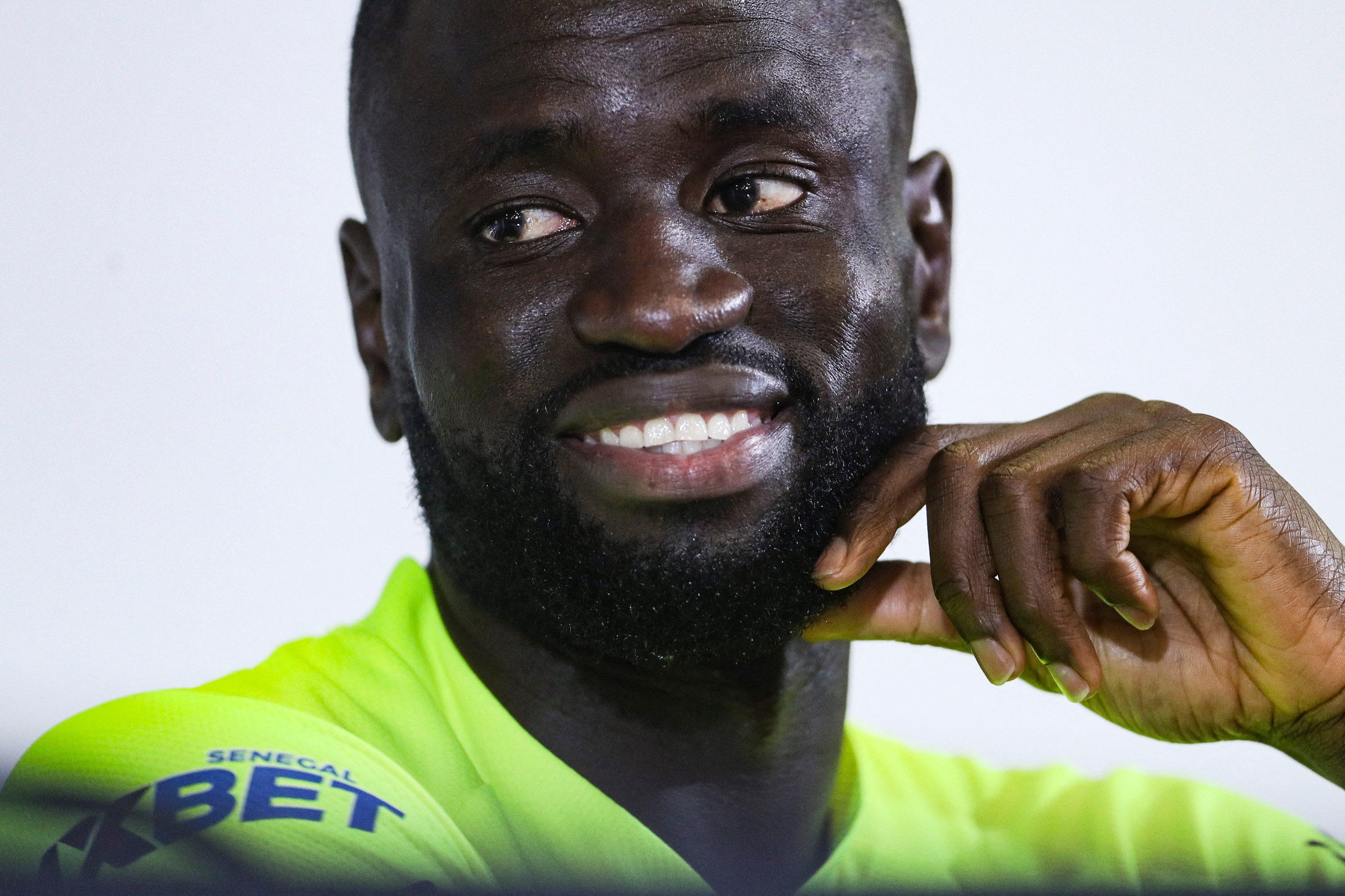 Cựu ngôi sao bóng đá Senegal và Ngoại hạng Anh Cheikhou Kouyate tuyên bố giải nghệ