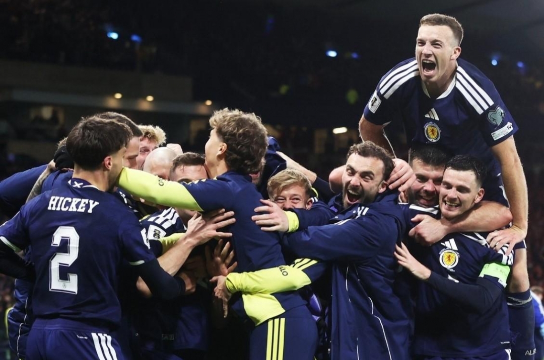 Ngôi sao hàng đầu không được ăn mừng dù đội nhà vừa giành vé đi World Cup