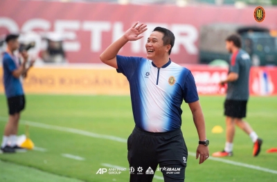 HLV Mai Xuân Hợp tiếc nuối sau trận thua Ninh Bình FC