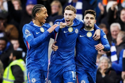 CĐV Chelsea phát ngấy, đồng loạt đòi đuổi 1 ngôi sao