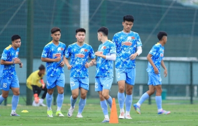 Trung vệ cao nhất lịch sử lần đầu đá chính cho tuyển Việt Nam