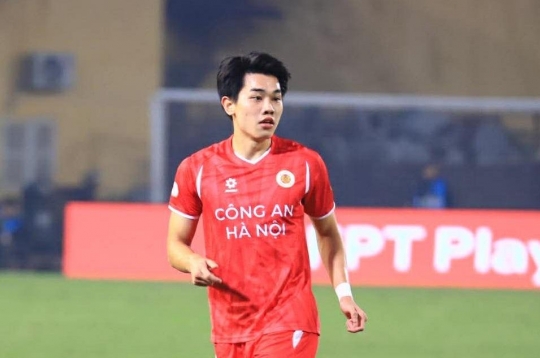 Vì sao nên vui khi Đình Bắc dự bị liên tục?