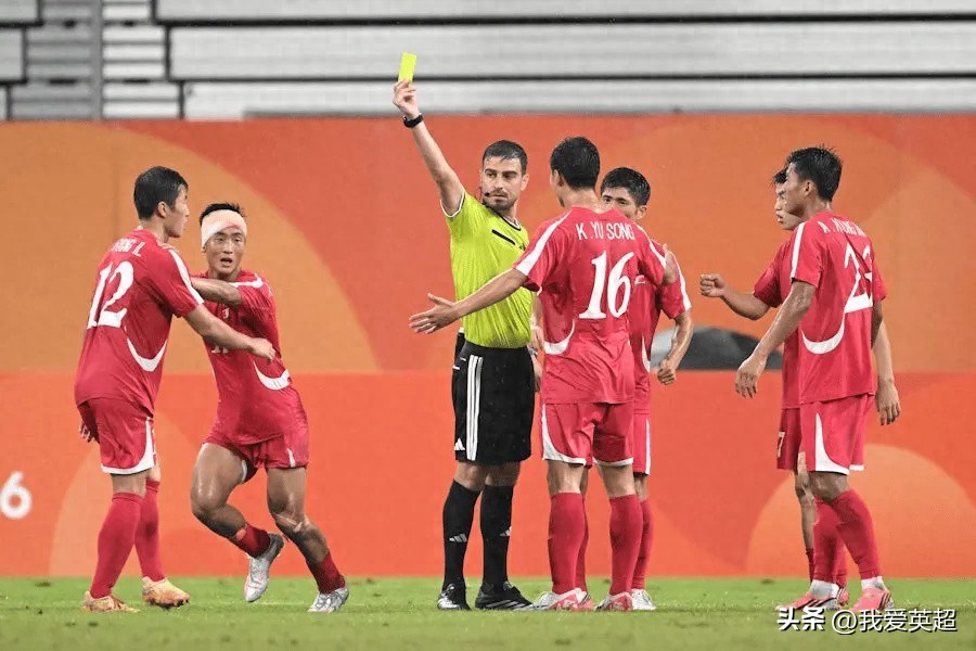 Tại ASIAD, bóng đá nam Triều Tiên bị loại đầy tranh cãi! Cầu thủ Triều Tiên không xếp hàng, từ chối bắt tay đội Nhật Bản, HLV trưởng lên tiếng chỉ trích