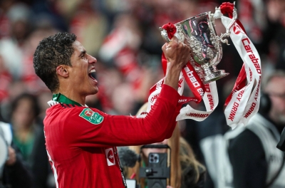 Varane nói một điều khiến fan Real lặng người, fan MU phấn khích