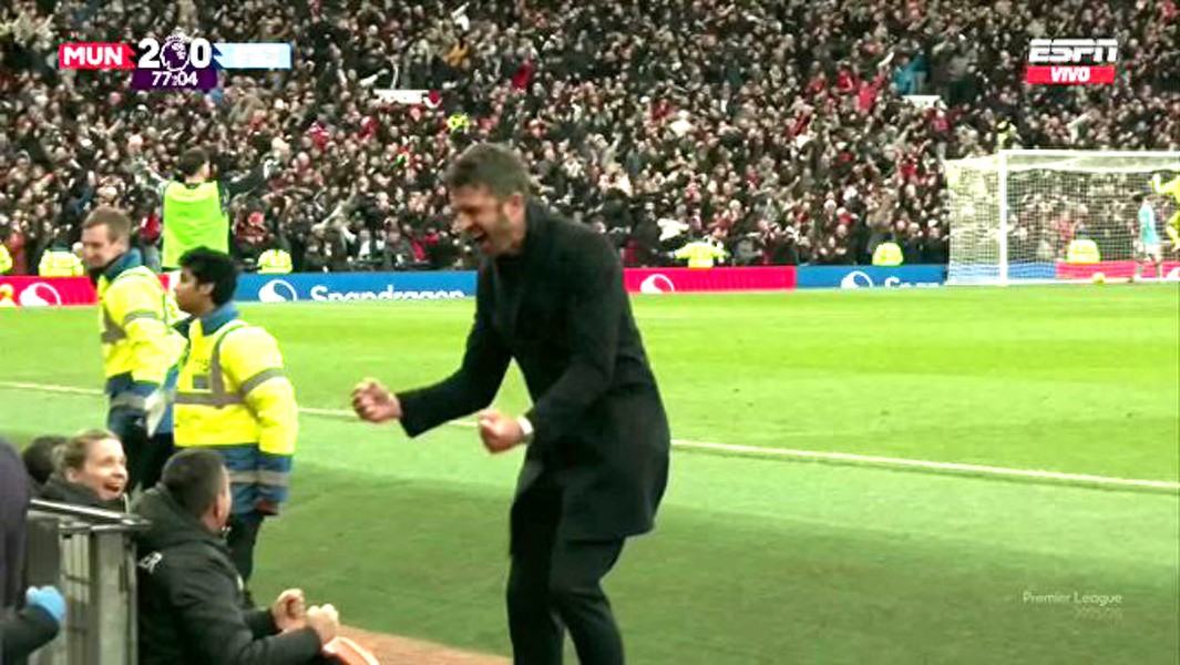 Carrick đã hứa với Sir Alex sẽ đưa Man United trở lại đấu trường châu Âu! Bí quyết đánh bại Man City được tiết lộ, Sir Alex đã vỗ tay khen ngợi