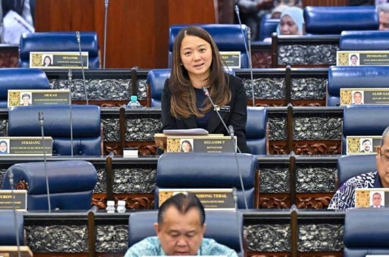 Bộ trưởng Malaysia ngừng chi tiền cho FAM giữa bão gian lận nhập tịch