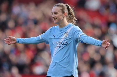 Bỏ xa Arsenal, Man City cách chức vô địch Ngoại hạng Anh '1 milimet'